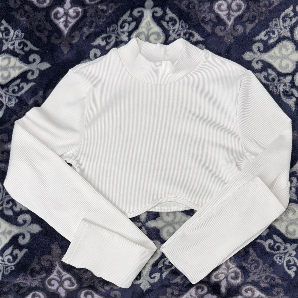 White Ribbed Mock Neck Long Sleeve Crop Top - Women - Small